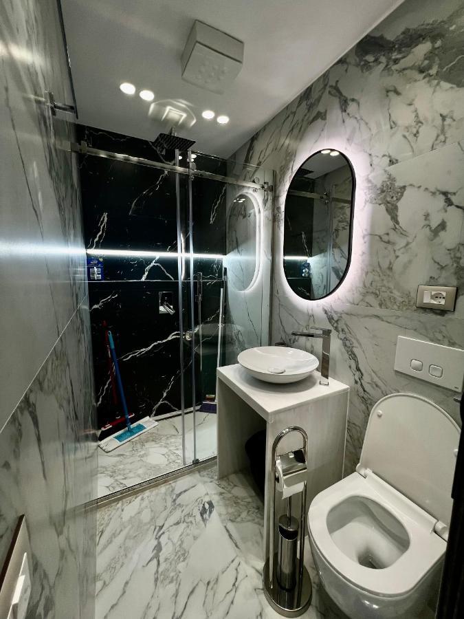 Deluxe Apartment Bllok Tiran Dış mekan fotoğraf