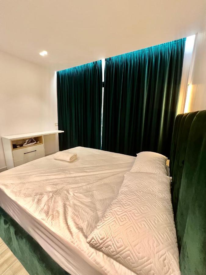 Deluxe Apartment Bllok Tiran Dış mekan fotoğraf