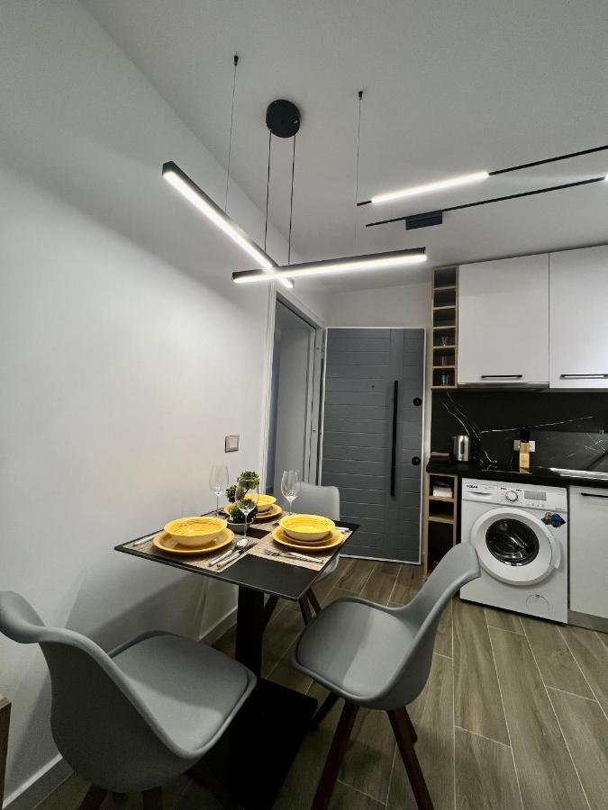 Deluxe Apartment Bllok Tiran Dış mekan fotoğraf