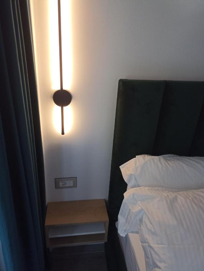 Deluxe Apartment Bllok Tiran Dış mekan fotoğraf