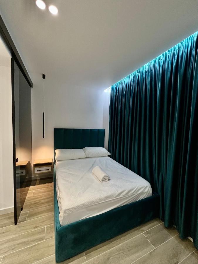 Deluxe Apartment Bllok Tiran Dış mekan fotoğraf